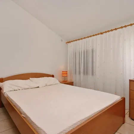 With A Parking Space Pinezici, Krk - 5465 Διαμέρισμα Pinezići