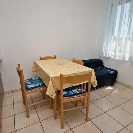 Διαμέρισμα With A Parking Space Pinezici, Krk - 5465