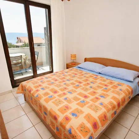 Διαμέρισμα With A Parking Space Pinezici, Krk - 5465 *