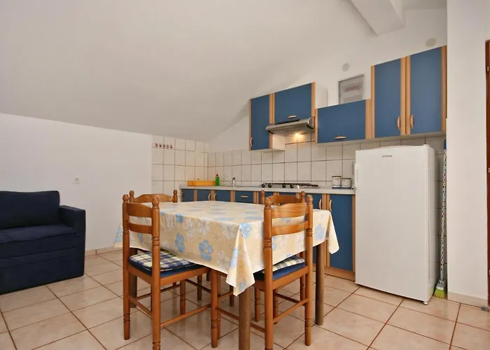 With A Parking Space Pinezici, Krk - 5465 Apartmán Pinezići